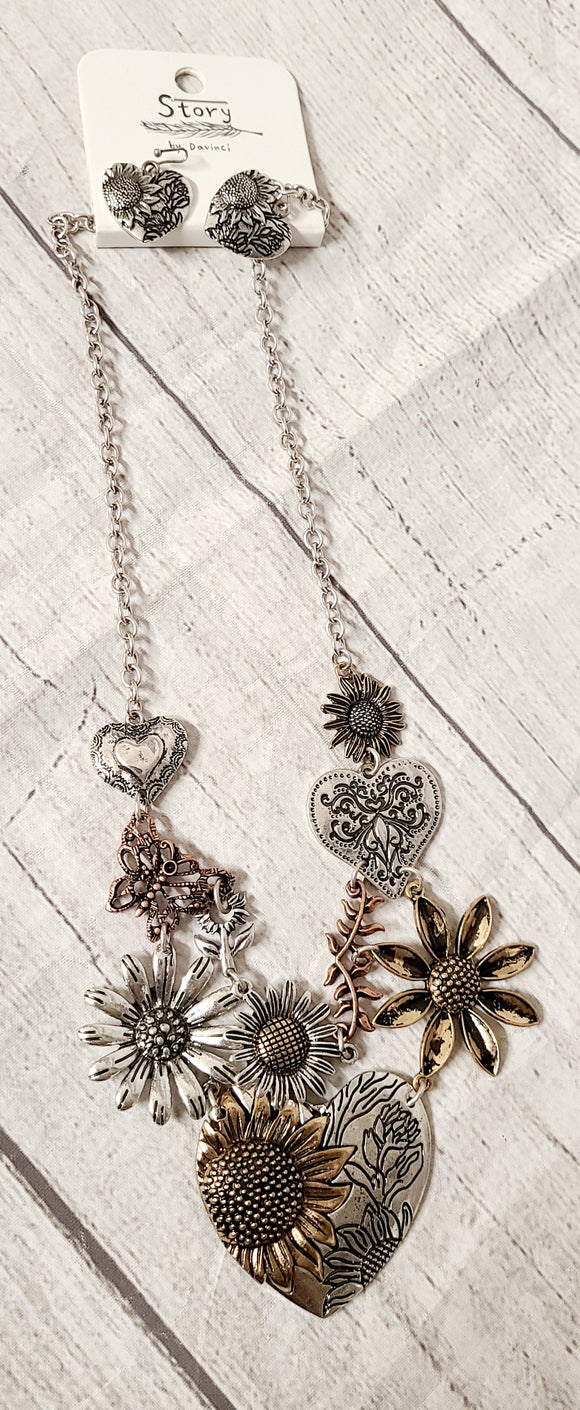 flower and heart necklace