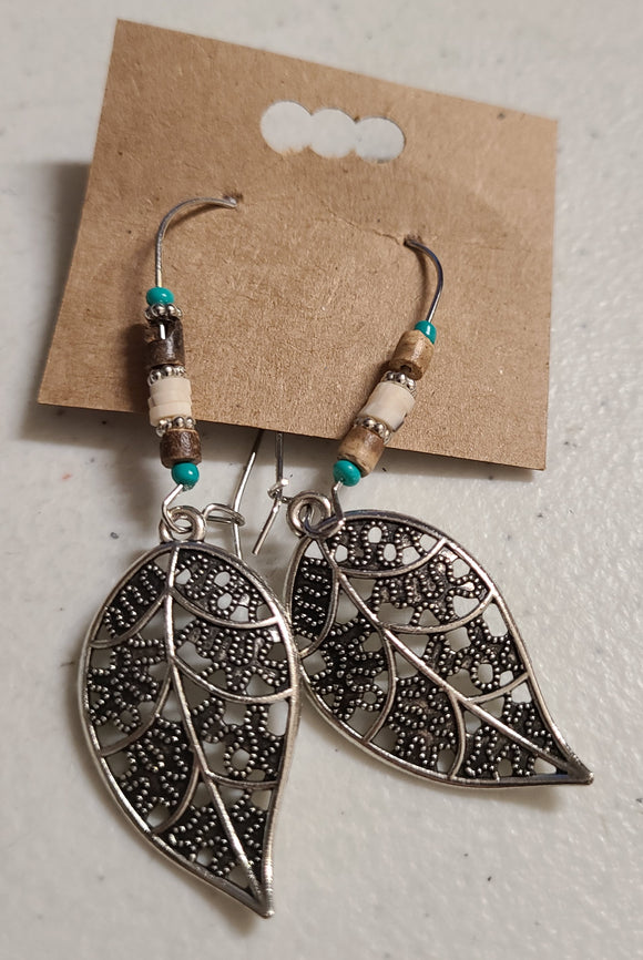 fancy leaf earring