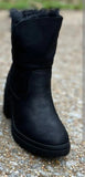 Very G black “North Park” boots