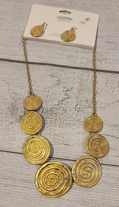 gold circle necklace