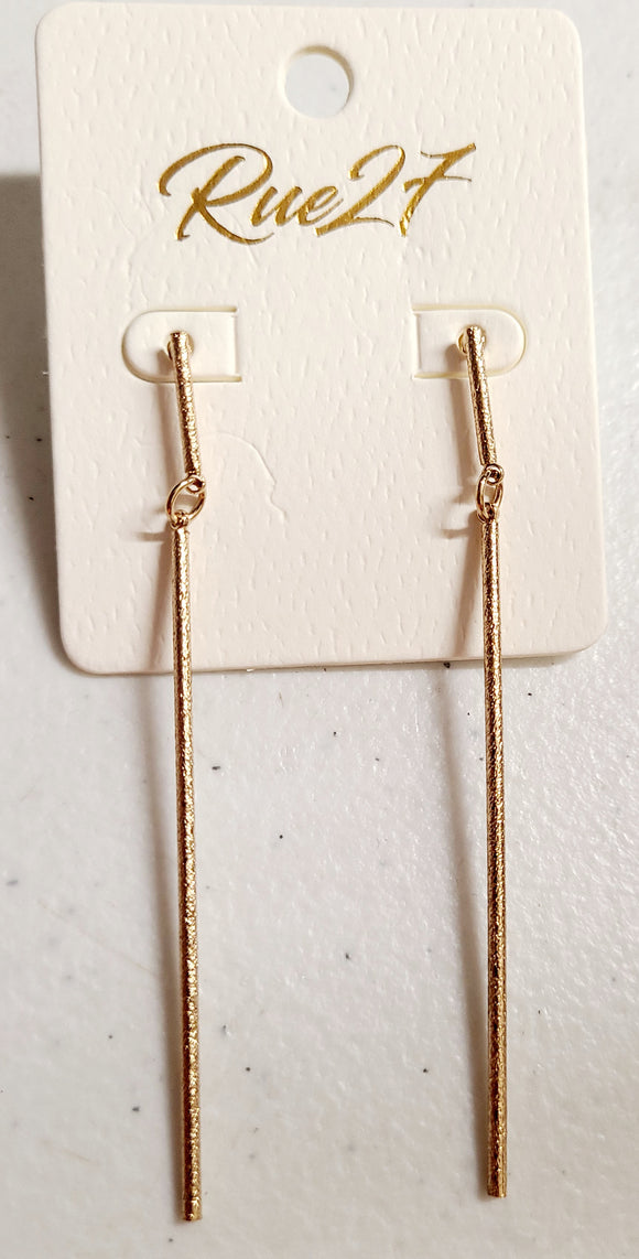 textured gold bar earring