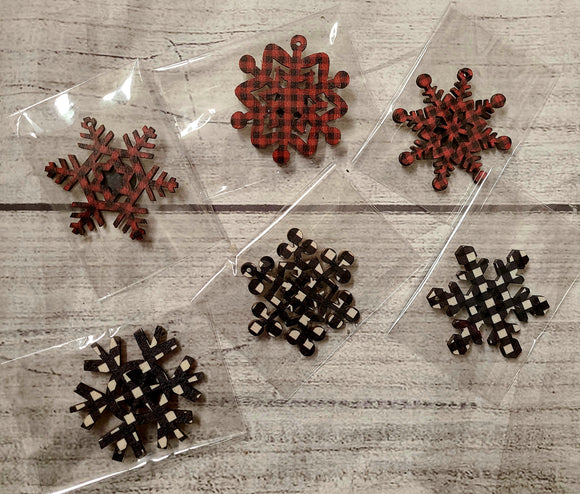 wood snowflake magnet