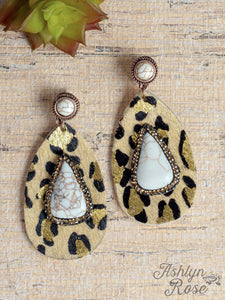 DIRT ROAD RIDIN' LEOPARD TEARDROP WHITE STUD CASING AND CENTER STONE